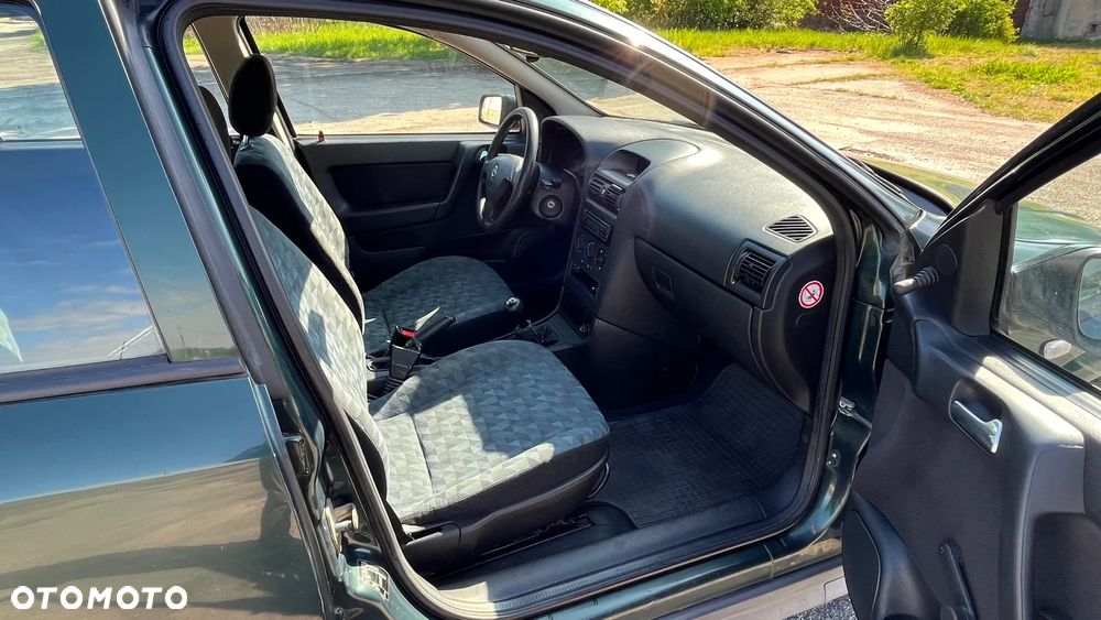 Opel Astra 1.4 16v GL - 9
