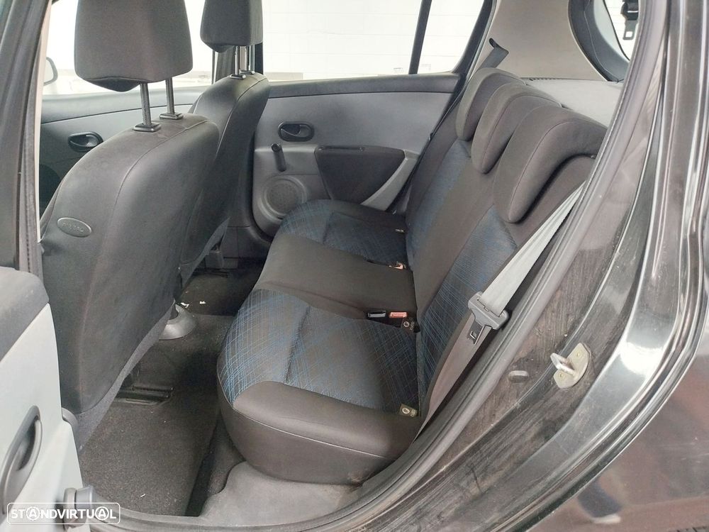 Renault Clio 1.2 16V Confort - 3