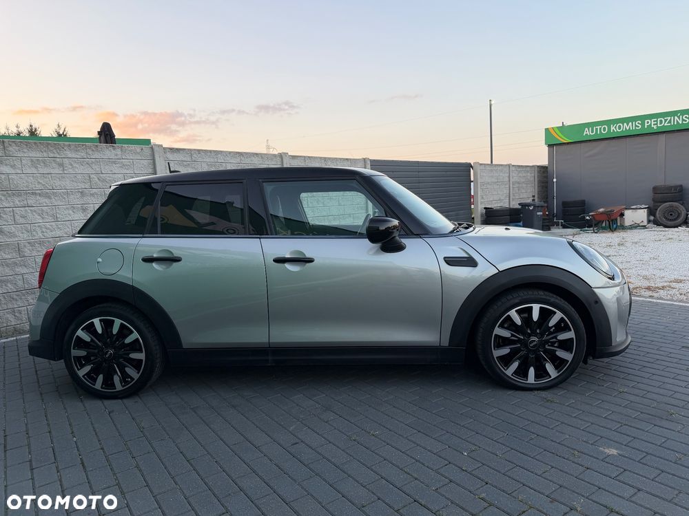 MINI Cooper Seven Chili - 22