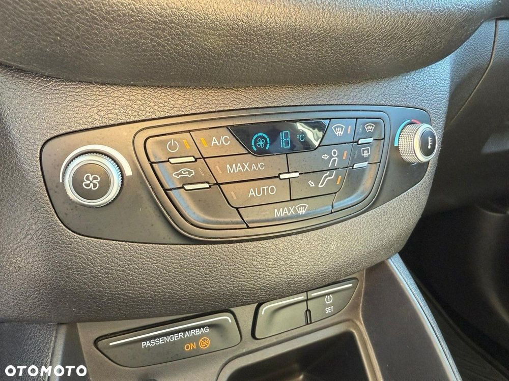 Ford Tourneo Courier 1.0 EcoBoost S&S Trend - 21