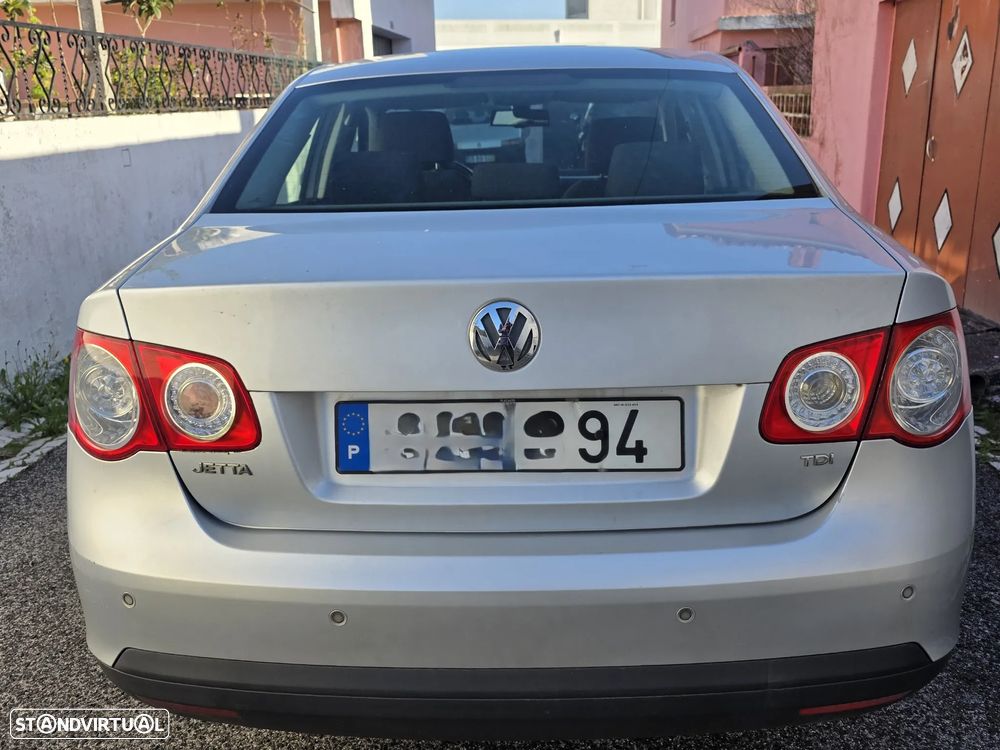 VW Jetta 1.9 TDi Confortline - 7