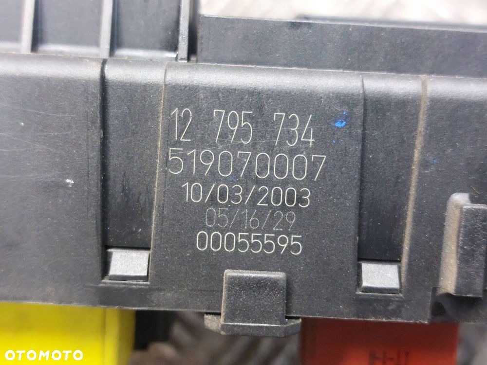 SKRZYNKA BEZPIECZNIKÓW PRZEKAŹNIKÓW SAAB 9-3 II 12795734 - 3