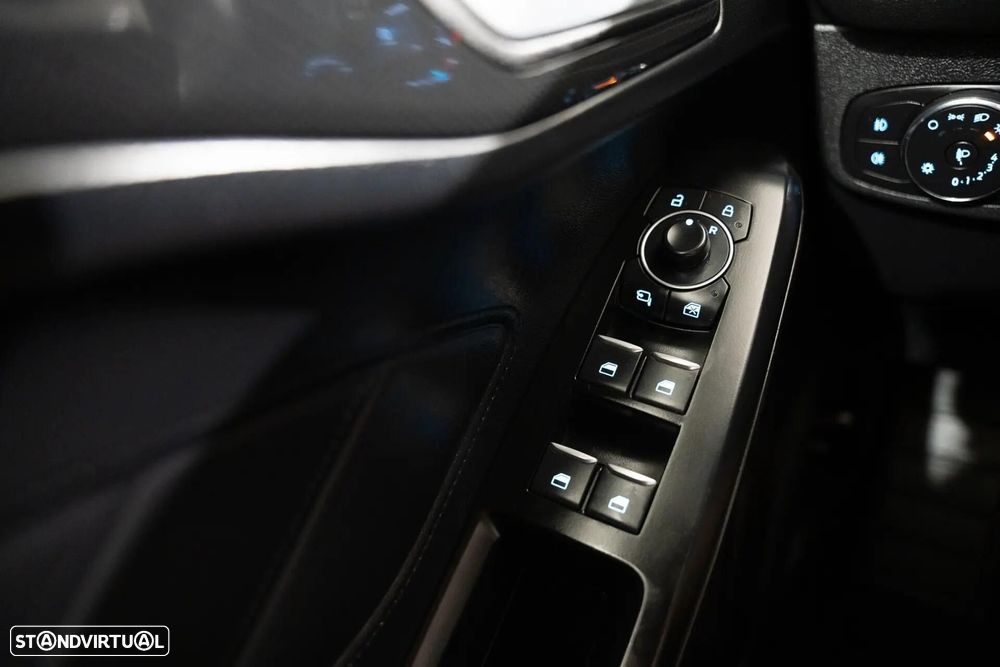 Ford Focus SW 1.0 EcoBoost MHEV ST-Line - 25
