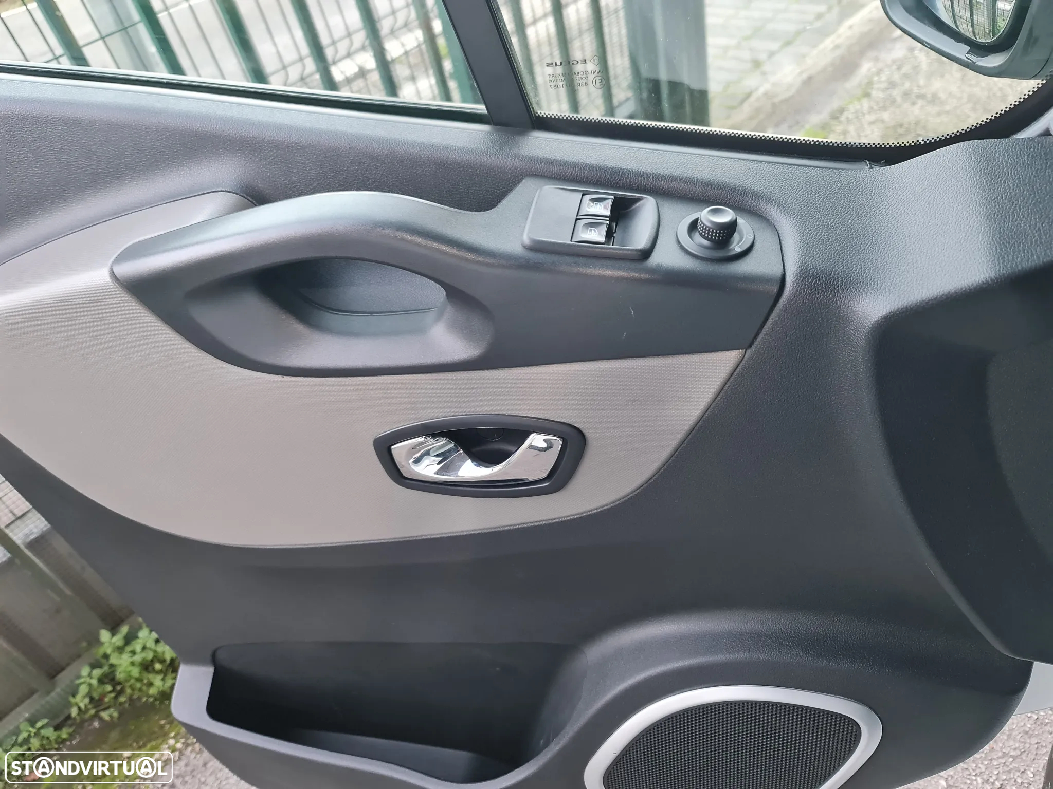 Renault TRAFIC DCI 3Lug * AC/BLUETOOTH *c/ IVA incluido - 28