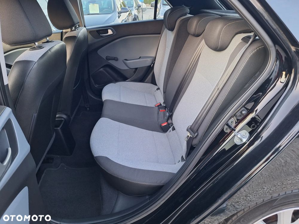 Hyundai i20 1.2 Trend - 26