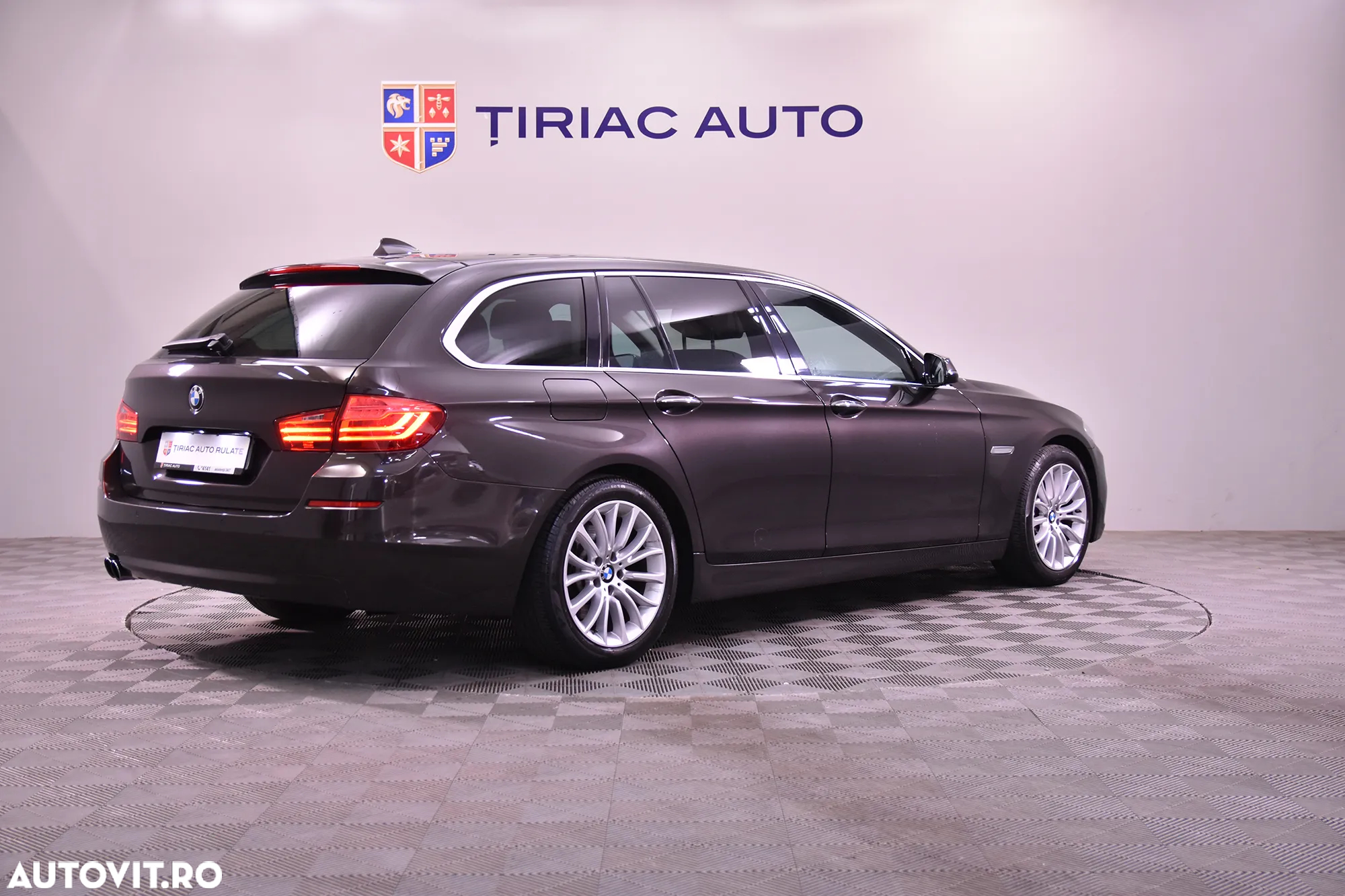 BMW Seria 5 520i Touring Aut. - 5