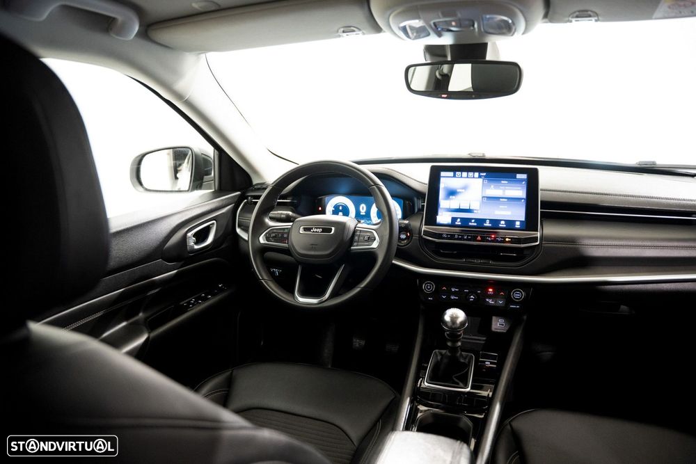 Jeep Compass 1.3 T Limited - 4