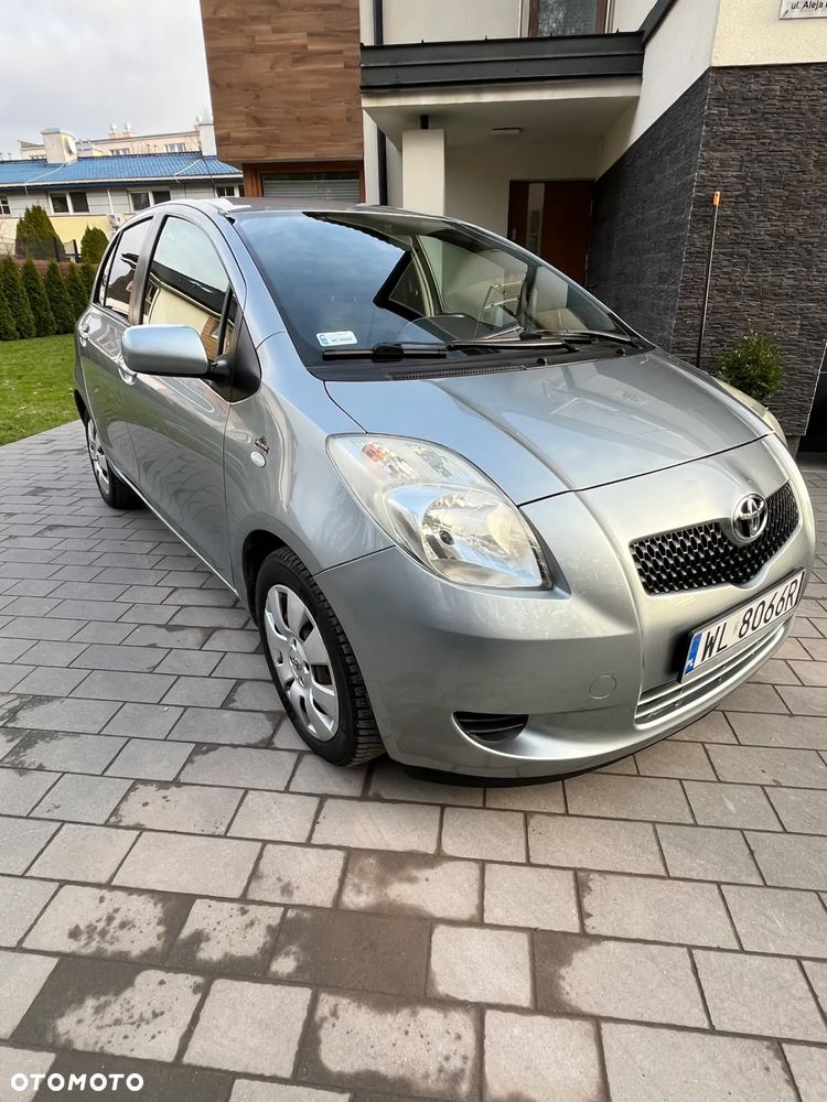 Toyota Yaris 1.3 Luna - 2
