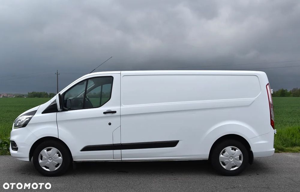 Ford TRANSIT CUSTOM 320 L2H1 - 12