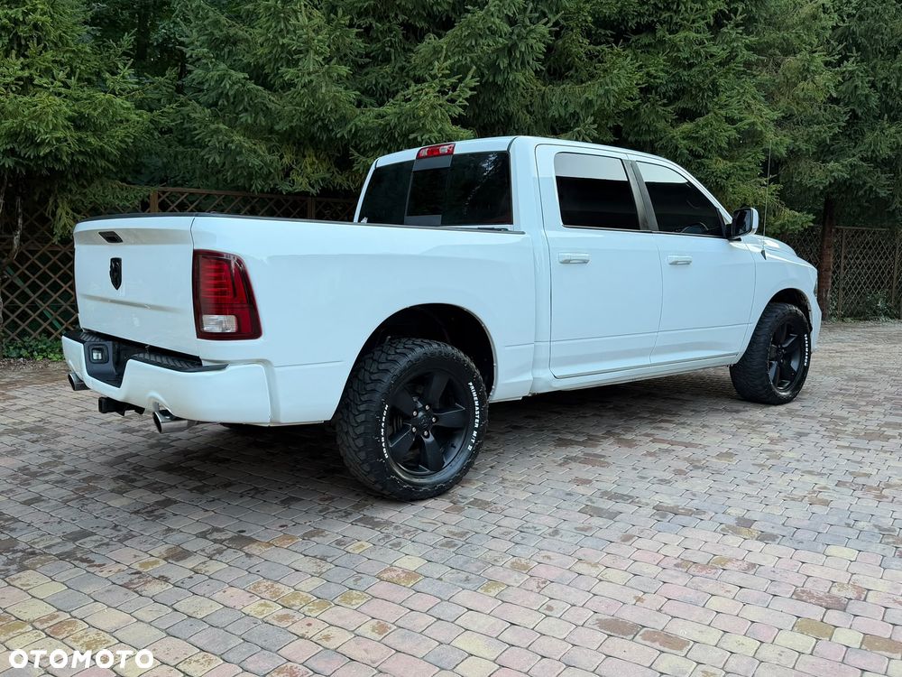 Dodge RAM - 8