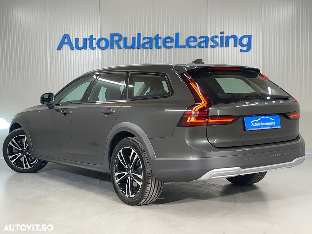 Volvo V90 V90CC B5 MHEV AT AWD Core - 4