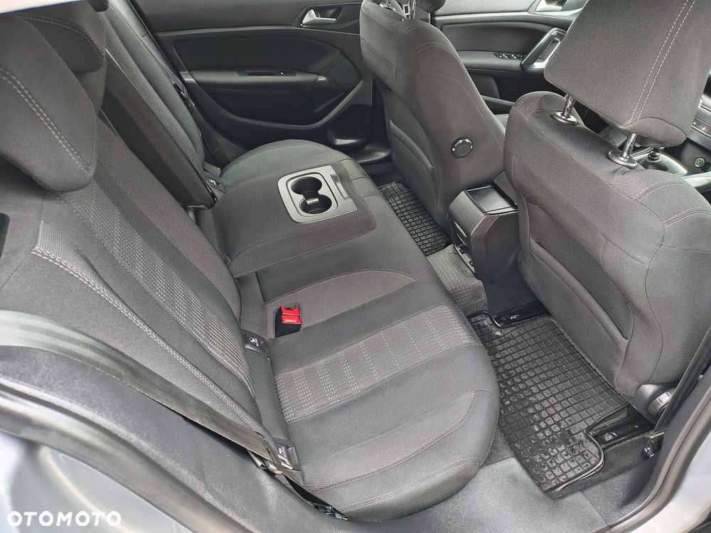 Peugeot 308 1.6 e-HDi Allure S&S - 17