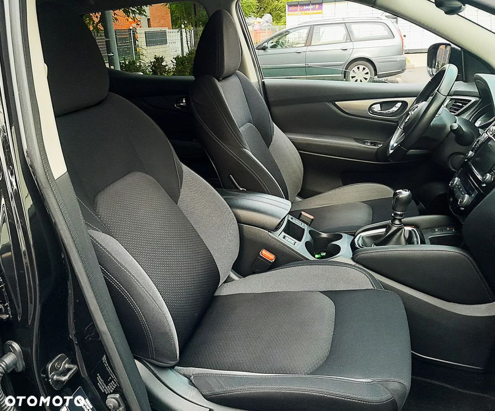 Nissan Qashqai 1.3 DIG-T SHIRO - 24