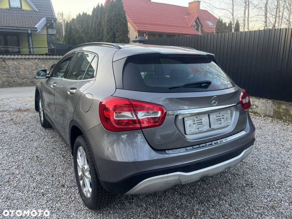 Mercedes-Benz GLA 180 (CDI) d 7G-DCT - 6