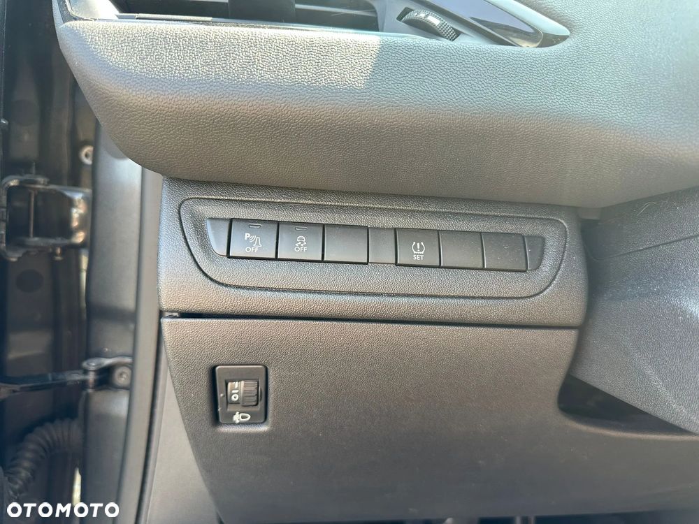 Peugeot 208 82 PureTech Style - 23