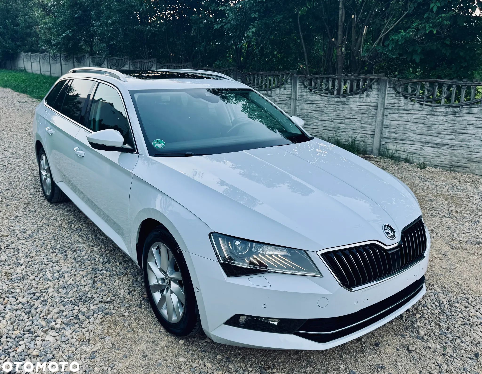 Skoda Superb Combi 2.0 TDI 4x4 DSG Premium Edition - 1