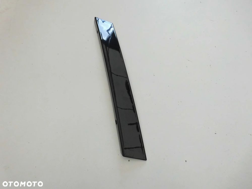 LISTWA NAKŁADKA SŁUPKA MERCEDES R W251 LONG LEWA TYLNA - 1