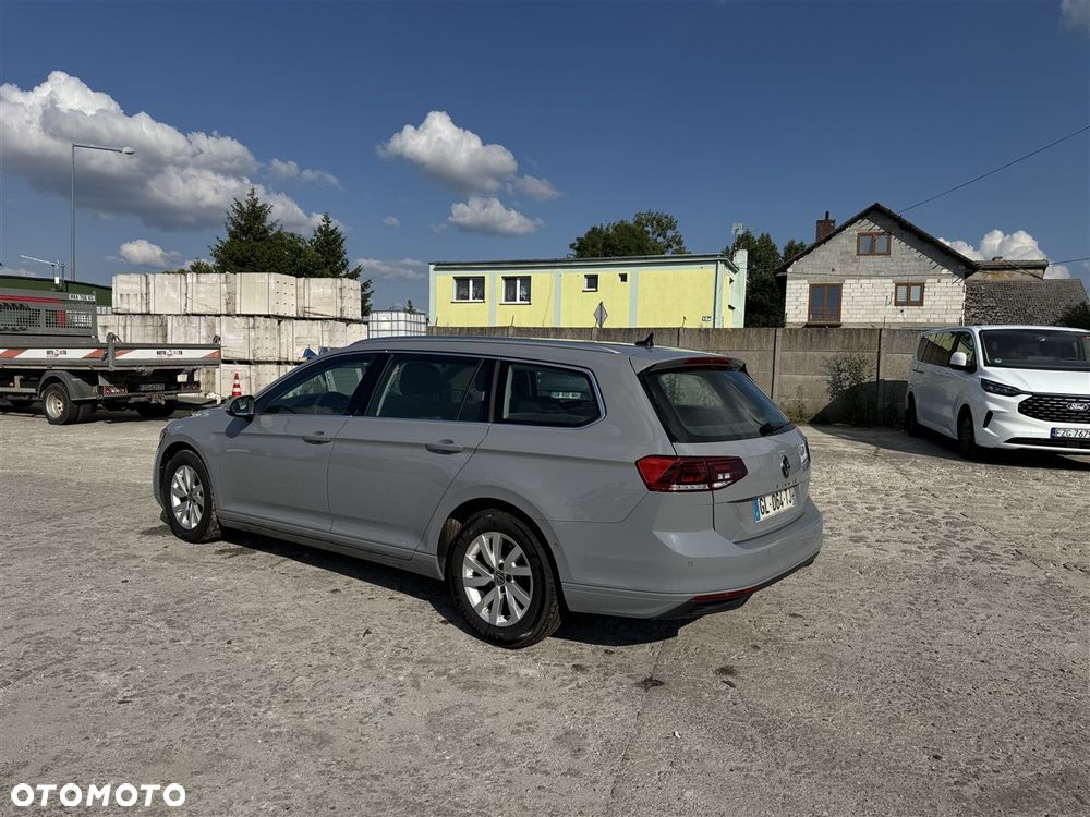 Volkswagen Passat - 9