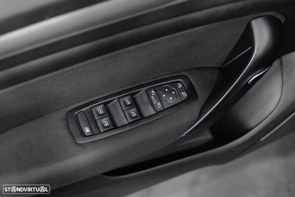 Renault Mégane Sport Tourer 1.6 E-Tech Plug-In Zen - 26