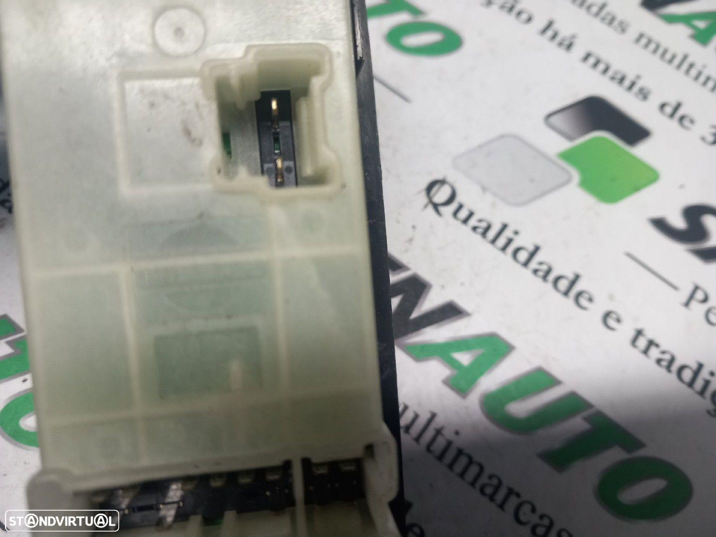 Botão / Botões / Comutador Vidro Dto Nissan Qashqai / Qashqai +2 I (J1 - 5