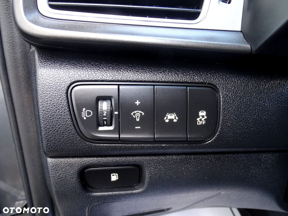 Kia Niro 1.6 GDI Hybrid L - 10