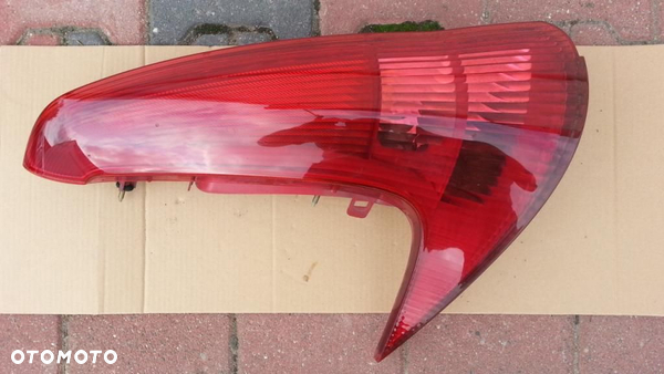 PEUGEOT 206 SW LAMPA TYŁ TYLNA PRAWA ORYGINAŁ