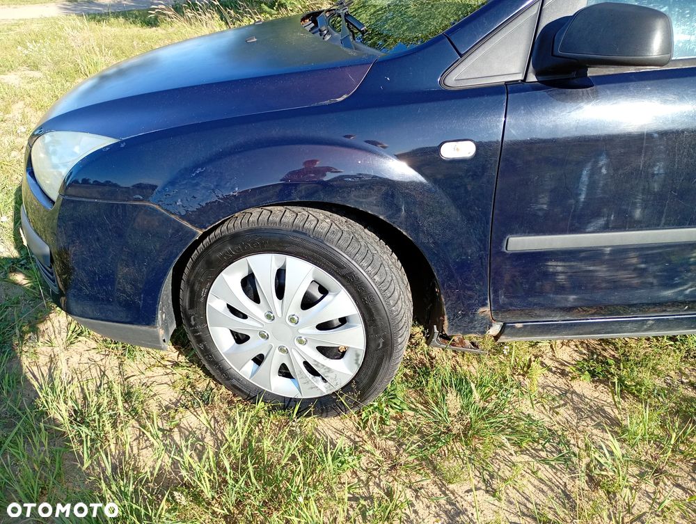 Ford Focus 1.6 Ambiente - 3