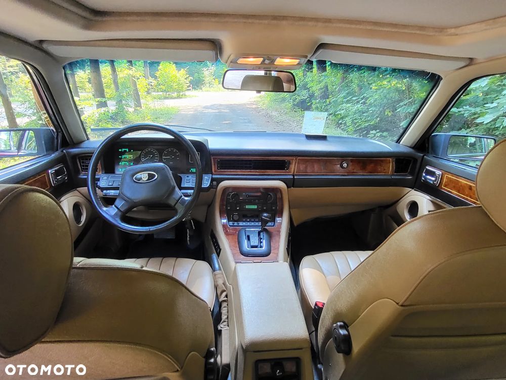 Jaguar XJ Soverign 3.2i - 11