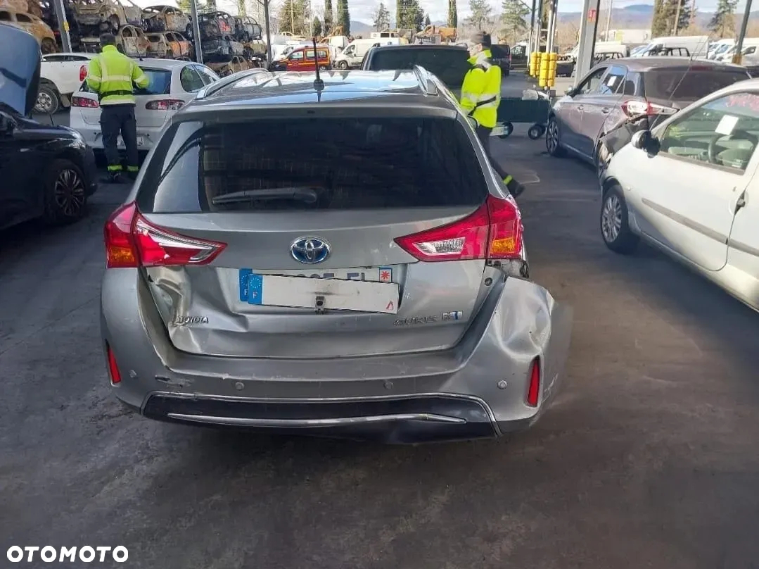 Toyota Auris 1.8 VVT-i Hybrid Automatik Comfort - 4