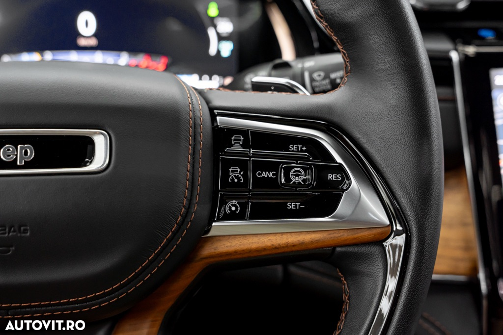Jeep Grand Cherokee 2.0 4xe Plug-in Hybrid Automatik Summit Reserve - 32