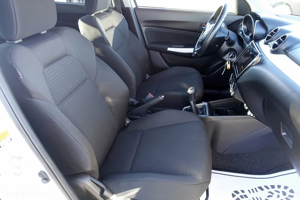 Suzuki Swift 1.2 Dualjet Allgrip Comfort - 12