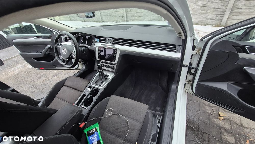 Volkswagen Passat Variant 2.0 TDI BMT Comfortline - 5