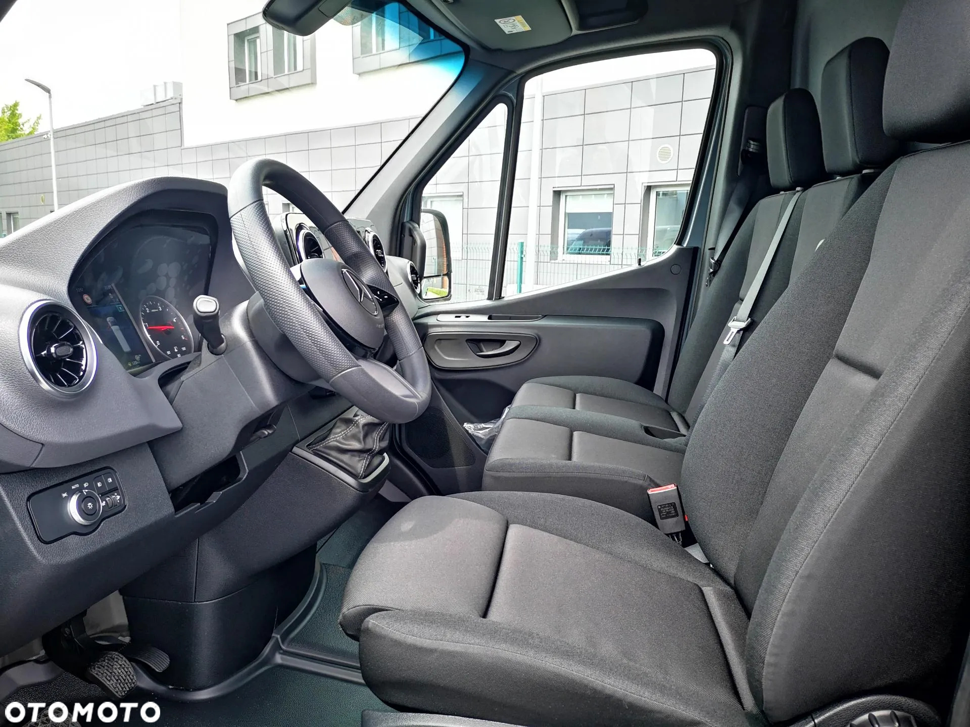 Mercedes-Benz Sprinter - 6