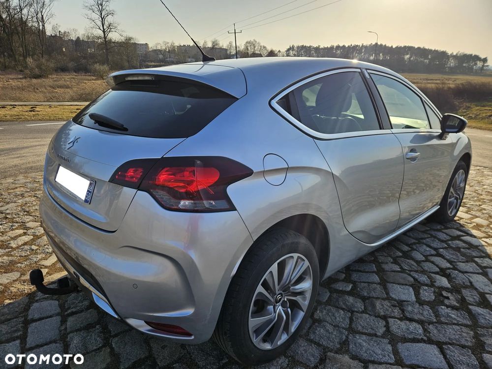 Citroën DS4 e-HDi 110 SoChic - 6