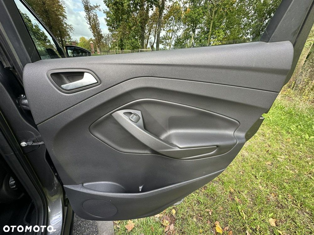 Ford Kuga - 29