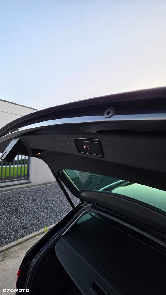 Skoda Superb 2.0 TDI DSG Premium Edition - 34