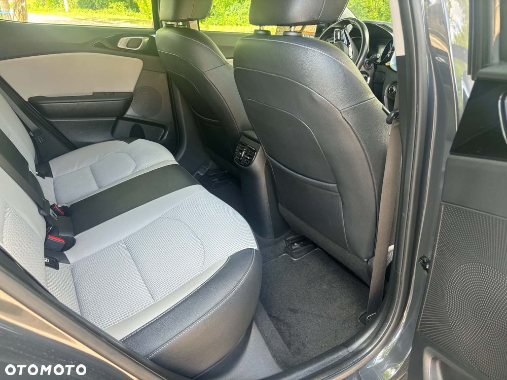 Kia XCeed 1.6 CRDi VISION - 18