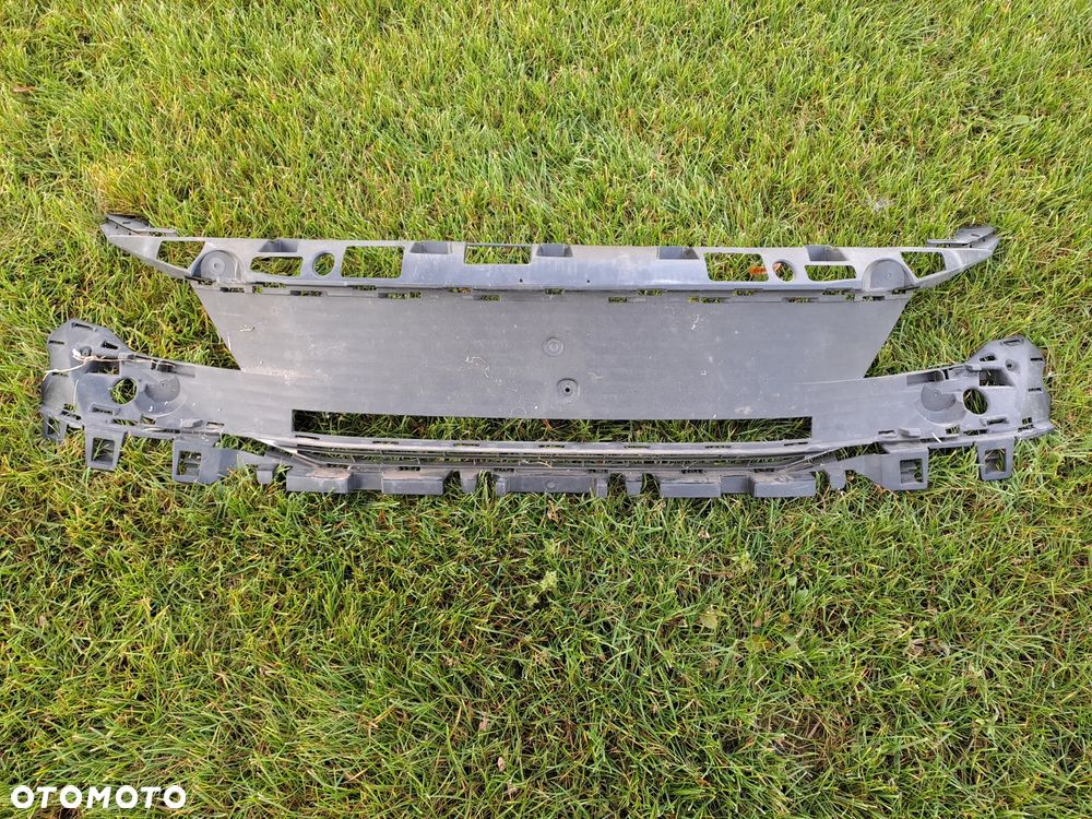 Zaślepka zderzaka pod lampę  Peugeot 3008 2021 rok - 3