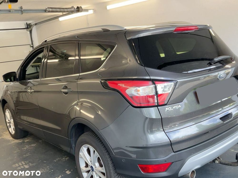 Ford Kuga - 28