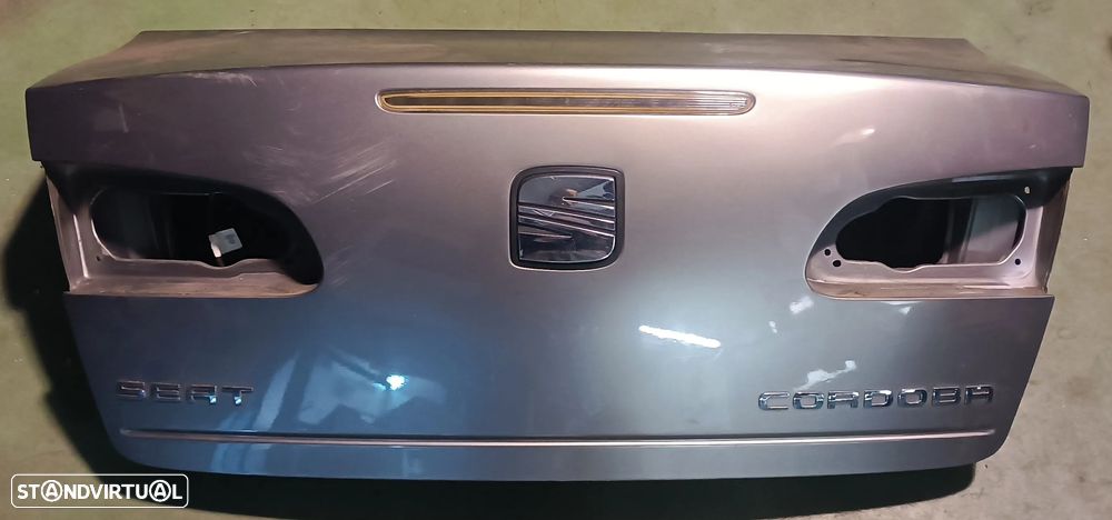 TAMPA DA MALA SEAT CORDOBA 6L1 02-08 (CINZENTA) - 2
