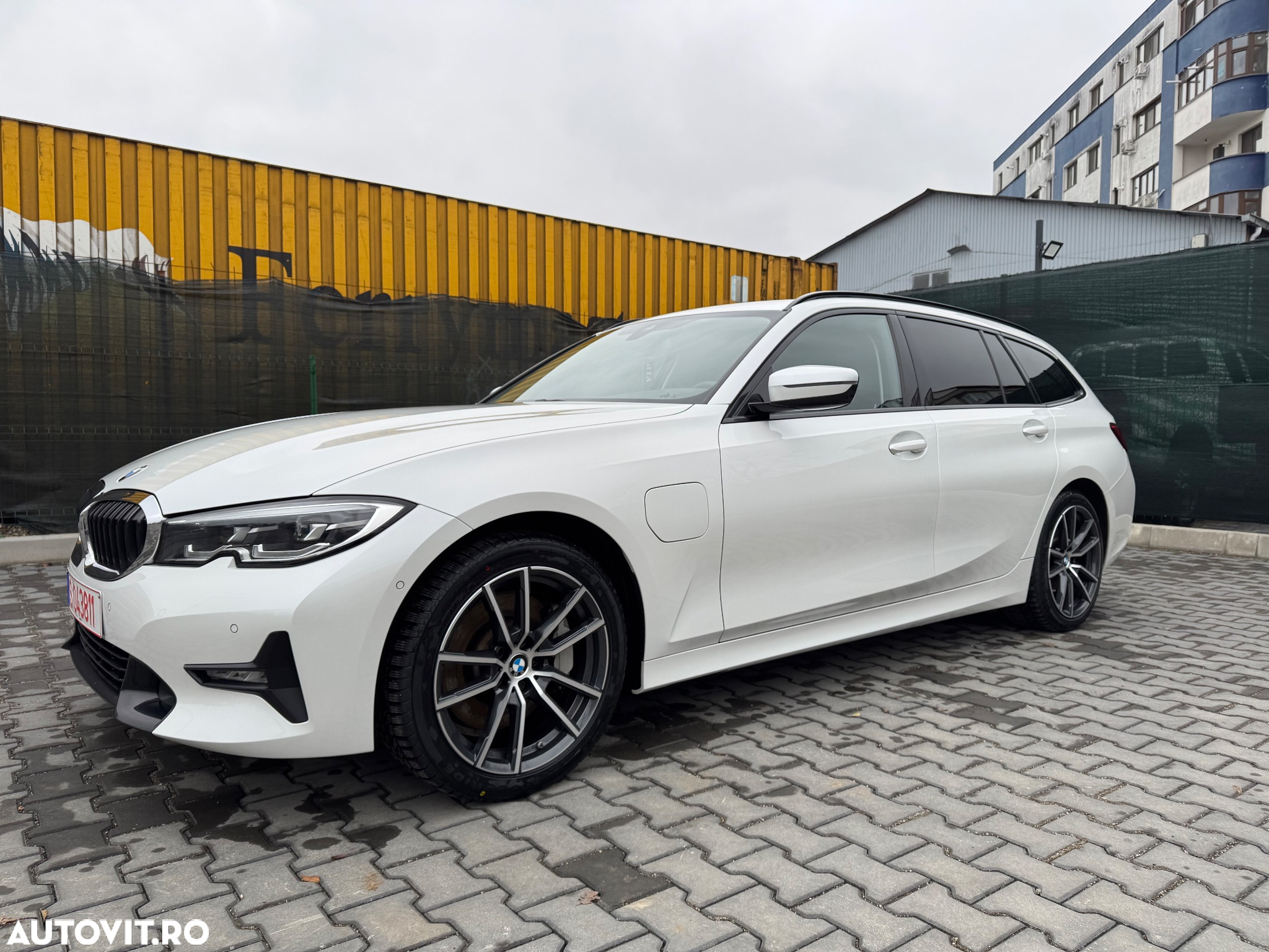 BMW Seria 3 330e Touring Aut. Sport Line - 8