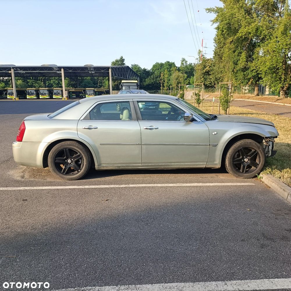 Chrysler 300C 2.7 V6 - 33