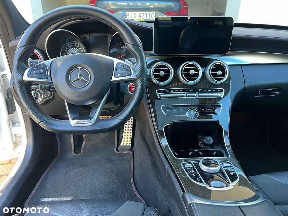Mercedes-Benz Klasa C AMG 43 4Matic 9G-TRONIC - 17