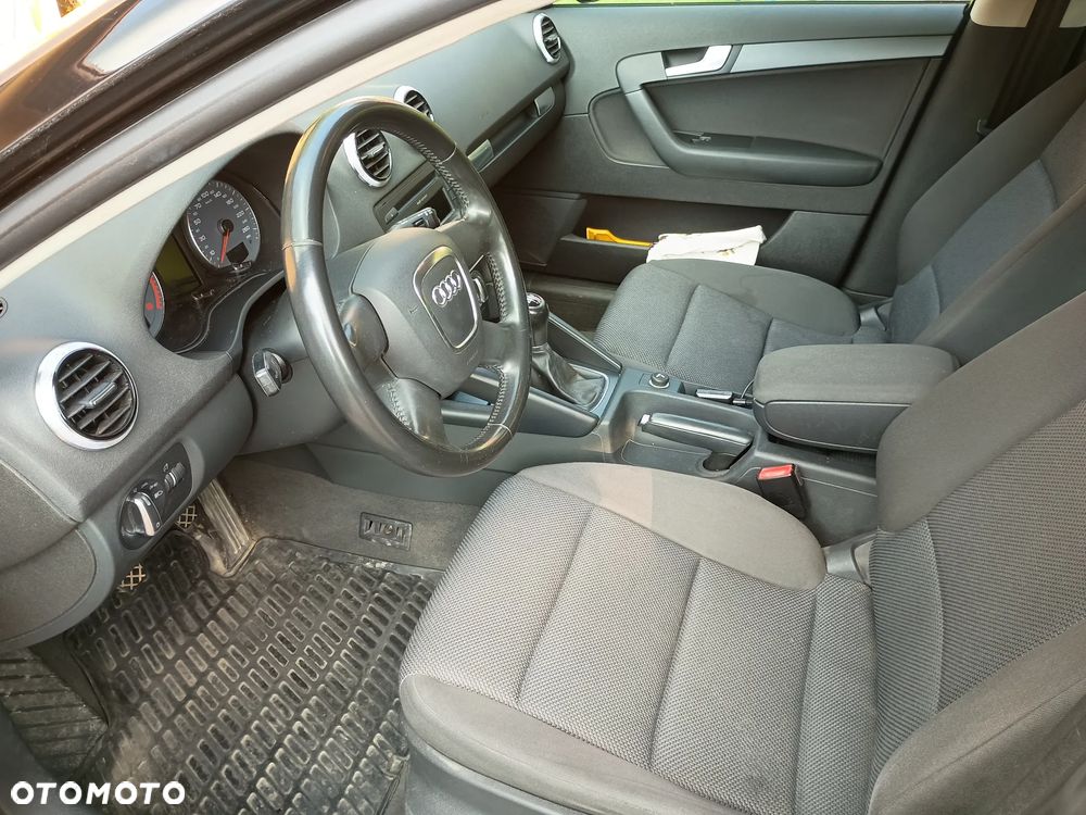 Audi A3 1.6 Limited Edition - 6