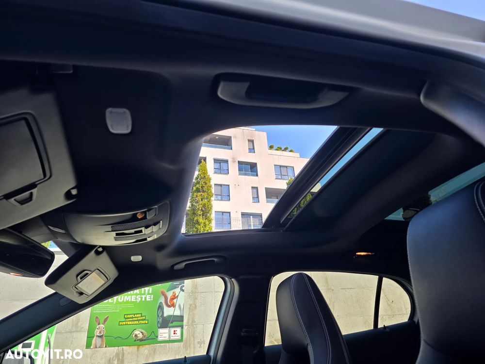 Mercedes-Benz GLA 220 CDI 7G-DCT Urban - 15