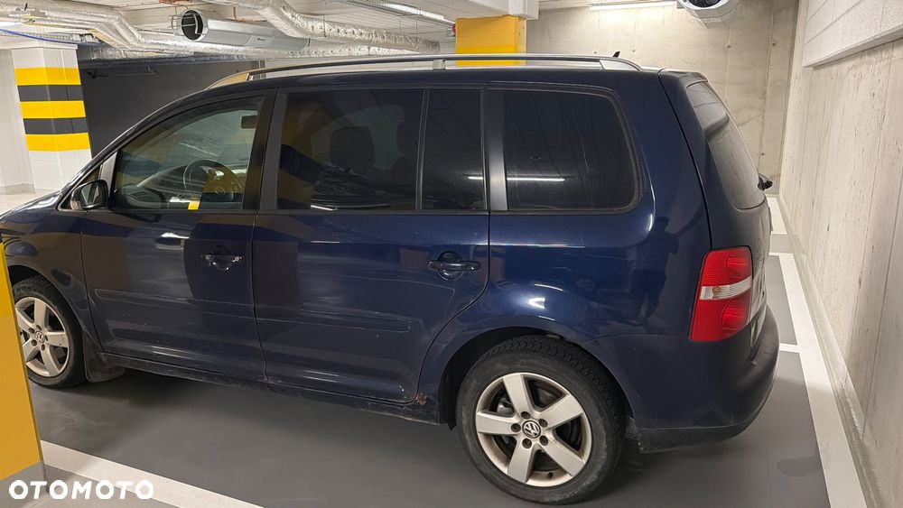 Volkswagen Touran 2.0 TDI Highline - 7