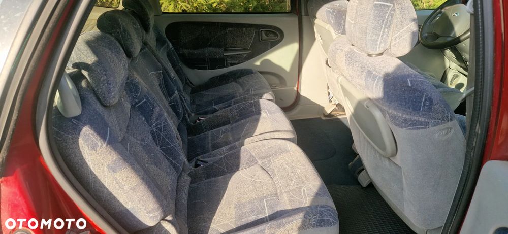 Renault Scenic 1.6 16V Privilege - 9
