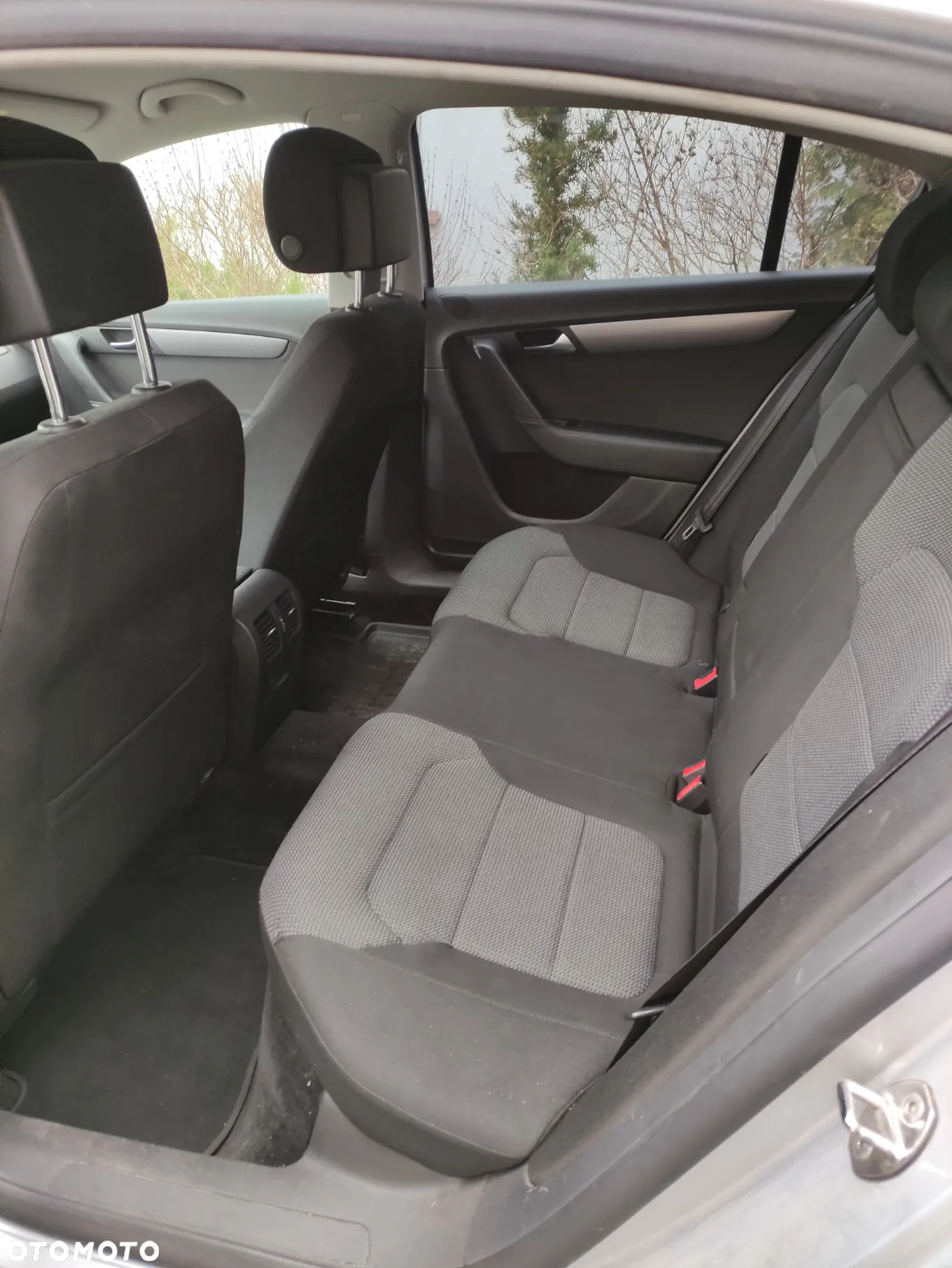 Volkswagen Passat 1.6 TDI DPF BlueMot Comfortline - 10