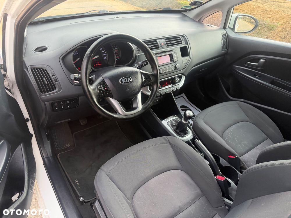 Kia Rio 1.2 Dream Team Edition - 7