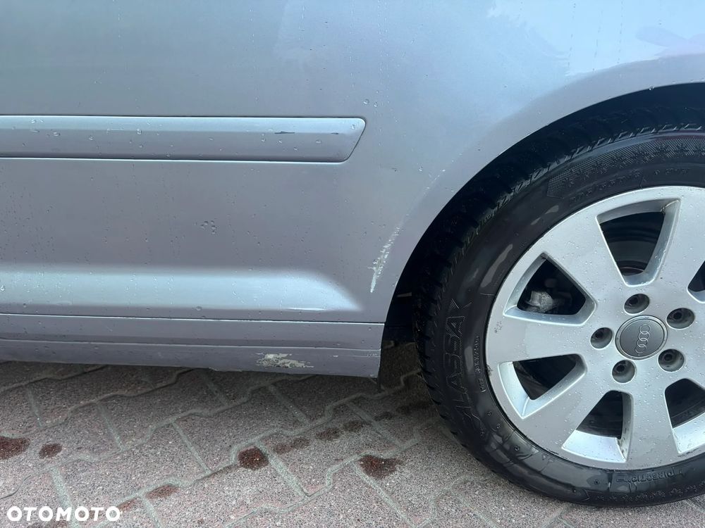 Audi A3 3-drzwiowe 2.0 FSI Attraction - 5